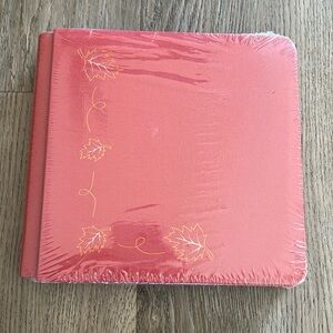 NWT Creative Memories 7x7 Autumn Scrapbook Album with Pages